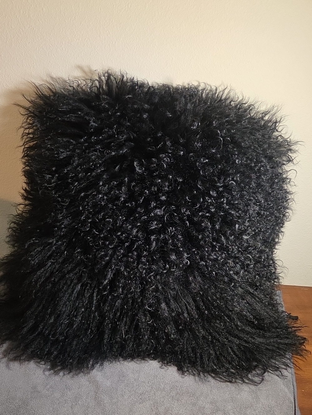 Cynthia ROWLEY 100% Mongolian Lamb Wool Decorative Pillow